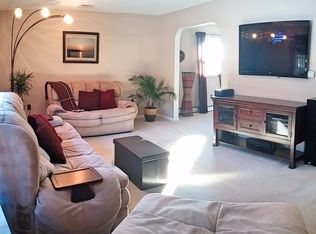 826 Hillaire Rd, Lancaster, PA 17601