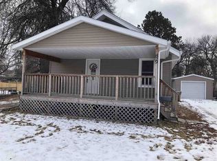 829 1st Ave NW, Minot, ND 58703