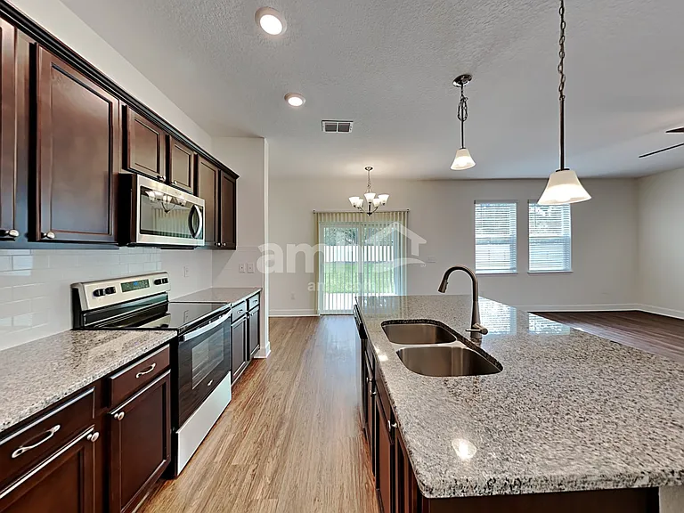 2811 Wilder Meadows Ln — Photo 4