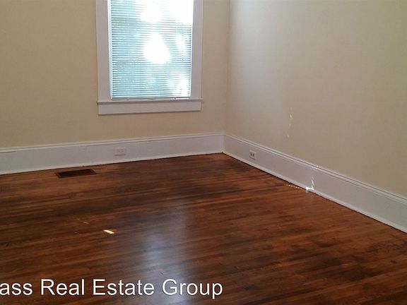 2nd image of 236 E Broad St