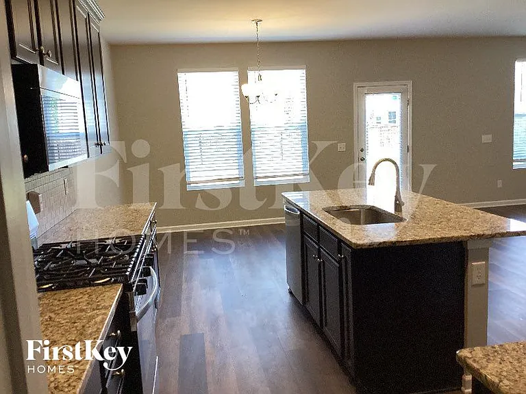 3332 Almar Knot Dr — Photo 4