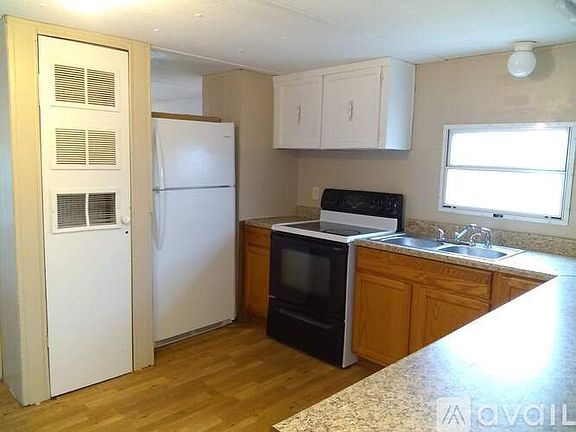 2nd image of 9 River Cir