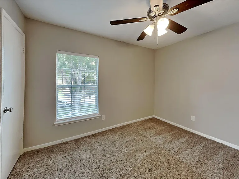 1031 Cascade Creek Dr — Photo 18