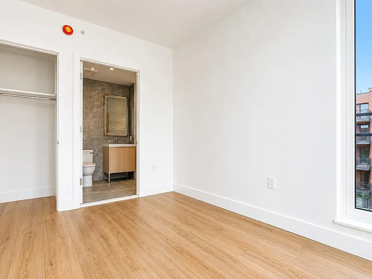 2900 Nostrand Ave #302 — Photo 8