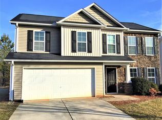 1671 Crestlawn Trl, Pfafftown, NC 27040