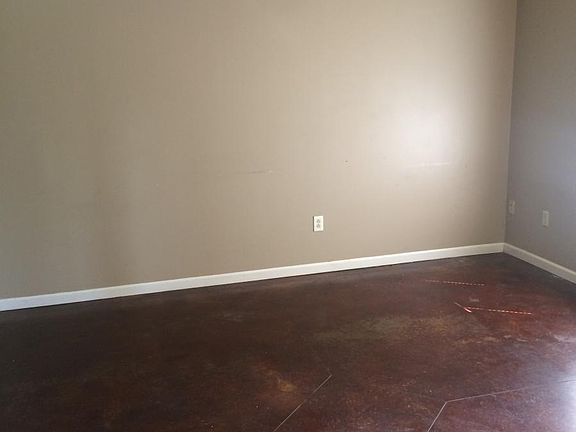 4th image of 719 Bergerie St APT C
