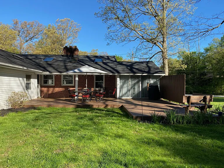 7843 Oakhurst Cir — Photo 43
