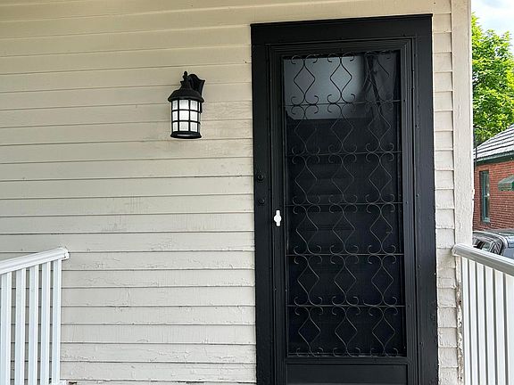 4th image of 1605 Kearsley Park Blvd #1