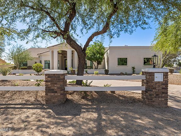 3rd image of 9767 E Larkspur Drive