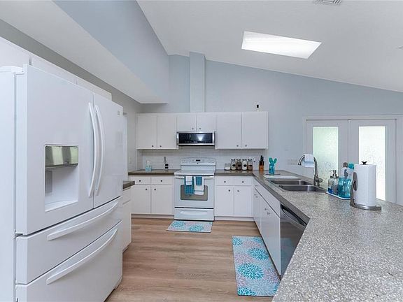 5th image of 7456 JENNIFER DRIVE