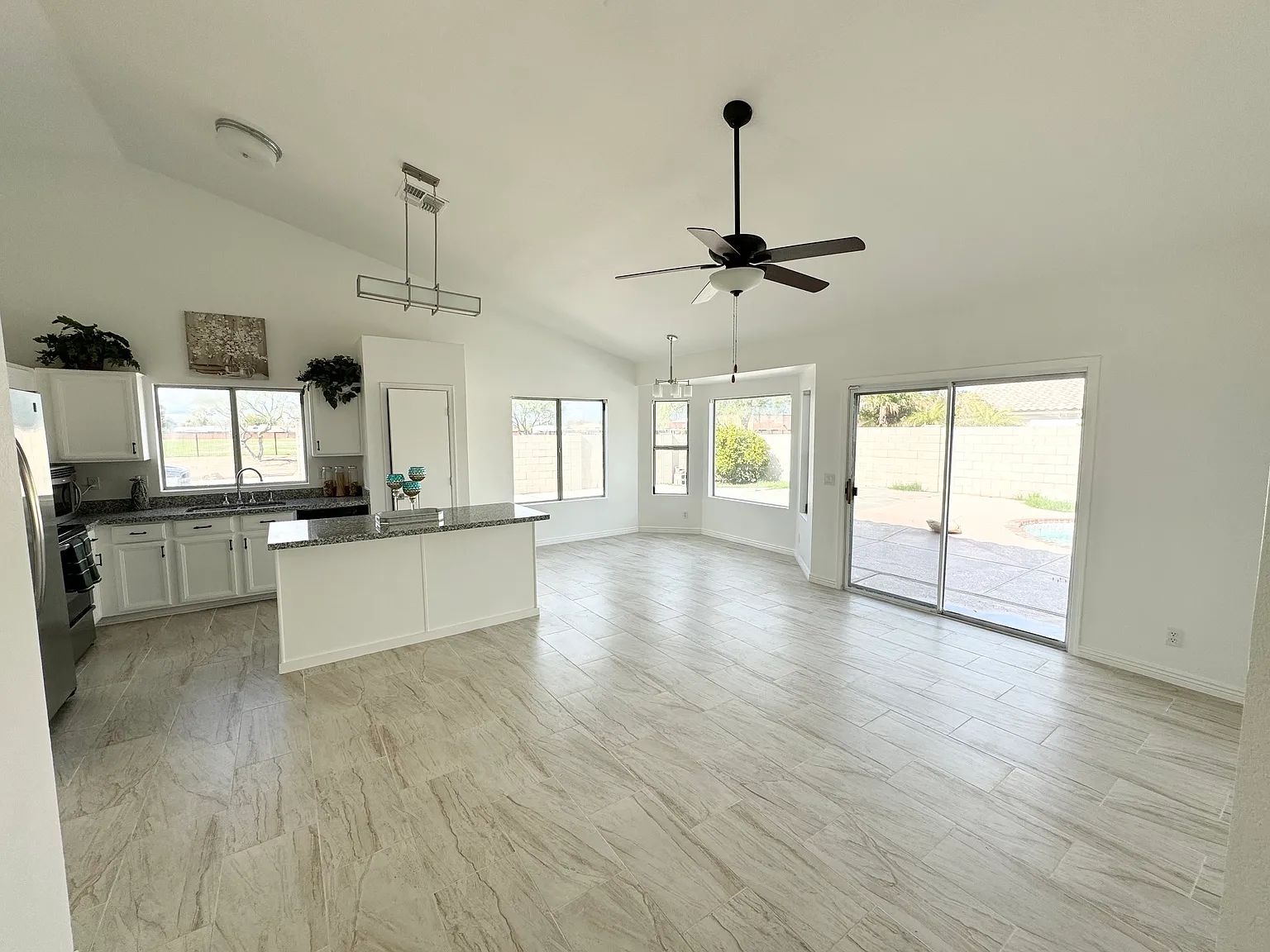 4 bed, 1653 sqft, $2,850 — Photo 2
