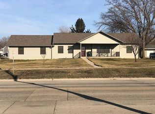 410 S 4th St, Mapleton, IA 51034