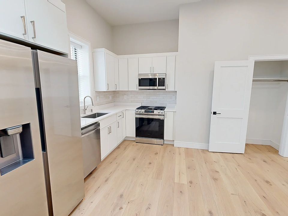 1st image of 9 Everett St #7