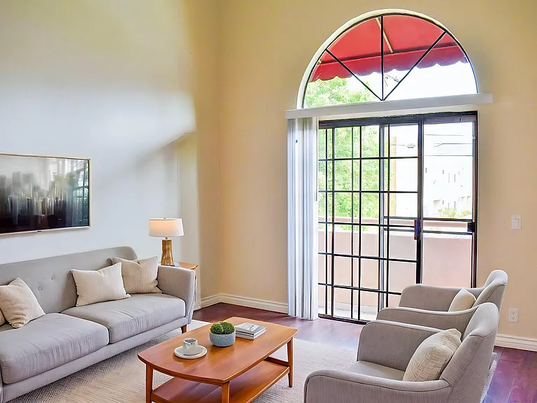 1010 Raleigh Street — Photo 2