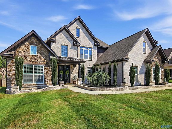 3rd image of 109 Parker Hall Dr