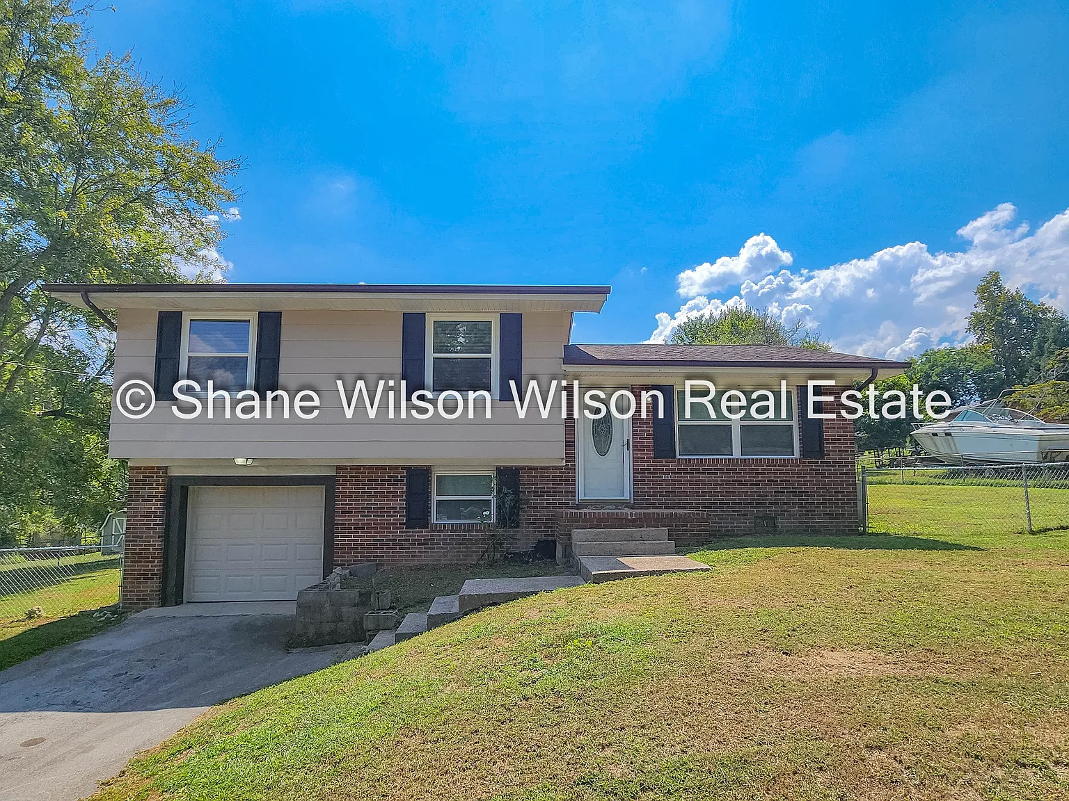 3 bed, 1.5 bath, 1320 sqft, $1,649 — Photo 1