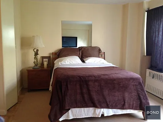 Rented by Bond New York | media 29