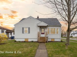 1313 Raymond St, Bay City, MI 48706