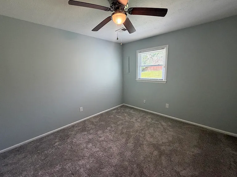 3230 Aqueduct Dr #B — Photo 8