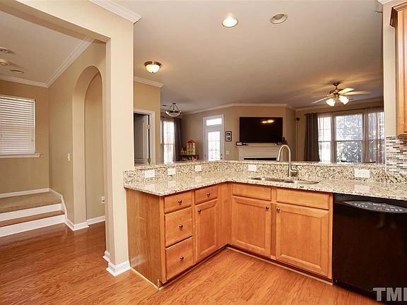 3rd image of 5122 Lady Of The Lake Dr
