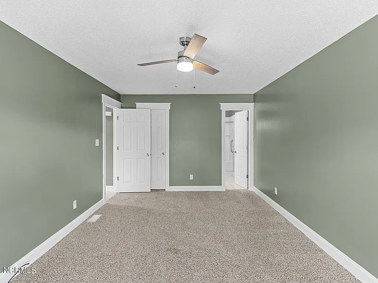 5722 Gondolier Dr — Photo 29
