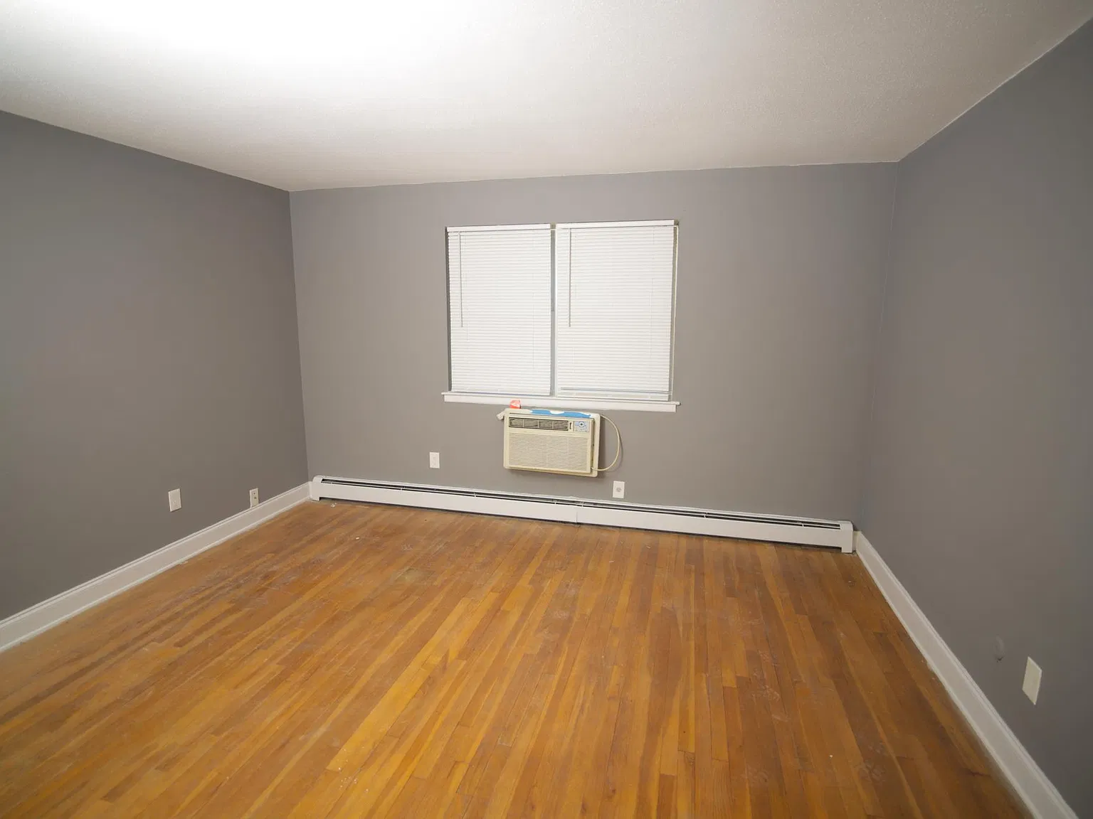 1 bed, 712 sqft, $1,900 — Photo 4