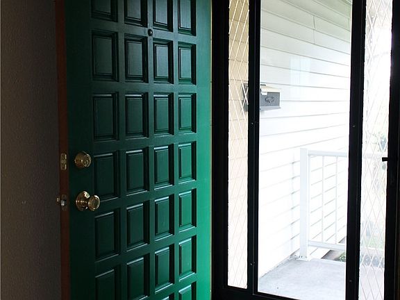 2nd image of 705 8th Avenue Pl NW