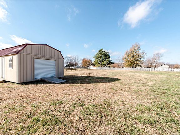 5th image of 18144 Quail Meadow Dr