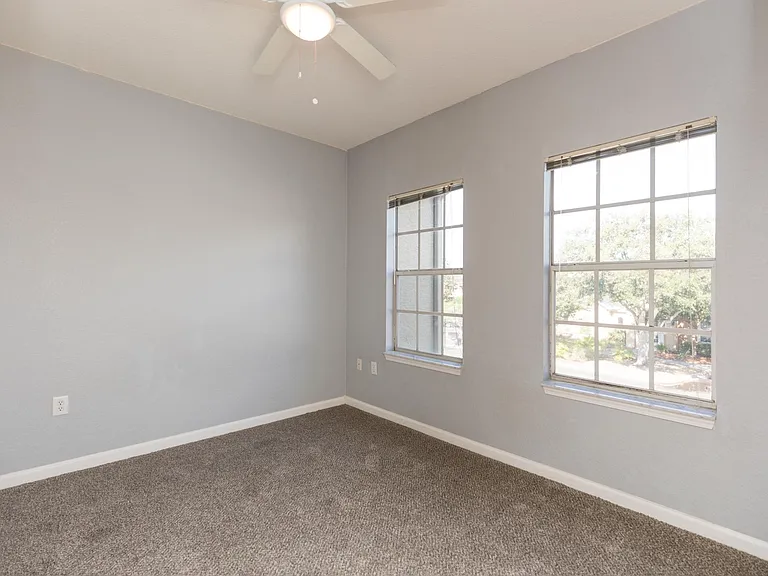10075 Gate Pkwy N #405 — Photo 12
