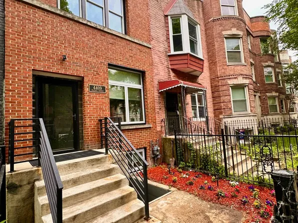 4409 S Prairie Ave, Chicago, IL 60653