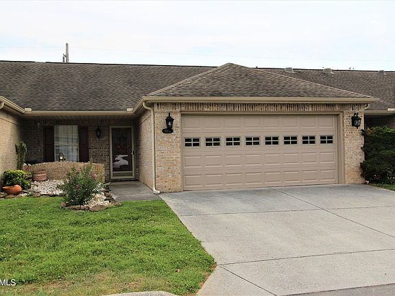 3rd image of 10814 Admiral Bend Way
