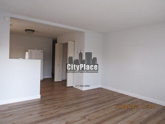 3rd image of 619 N Oxford St