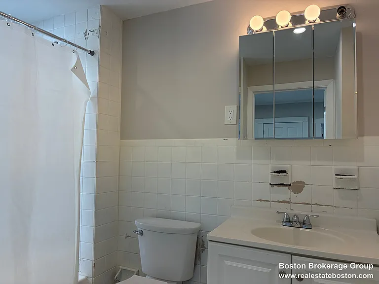 22 Howell St #3 — Photo 8
