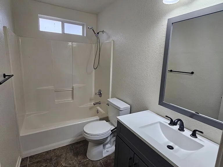 2201 Rainforest Ln — Photo 12