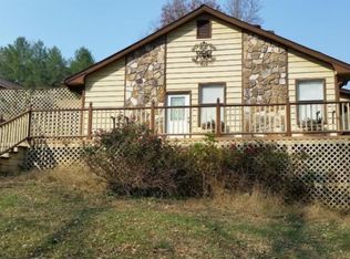 72 Peaceful Valley Dr, Cleveland, GA 30528