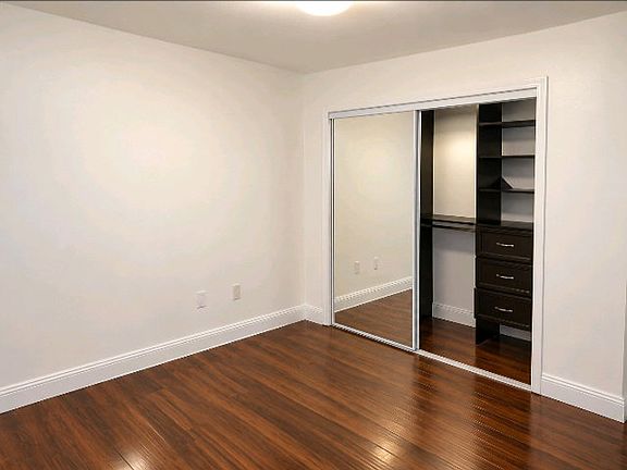 4th image of 1021 NW 40th St