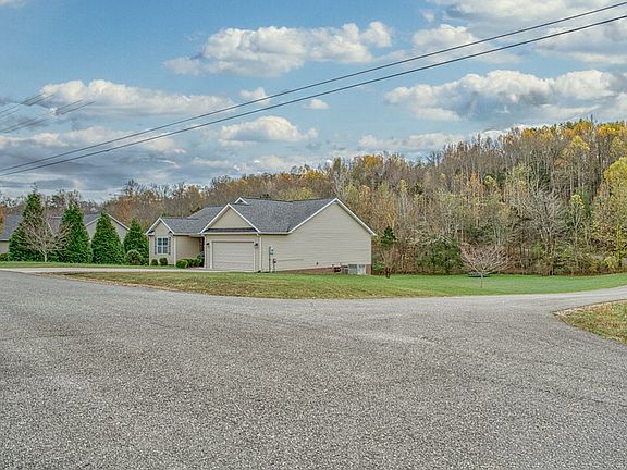 3rd image of 3550 Bear Creek Ln