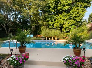 1402 Fairlane Dr, Richmond, KY 40475