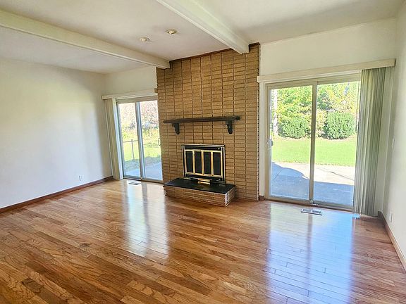 3rd image of 4805 Bates Dr