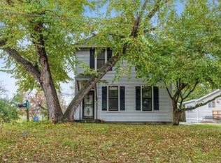 2001 Courtland Dr, Des Moines, IA 50315