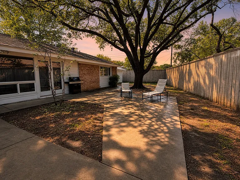 3401 Hanover Ln — Photo 23