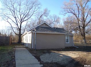 313 1st St, South Pekin, IL