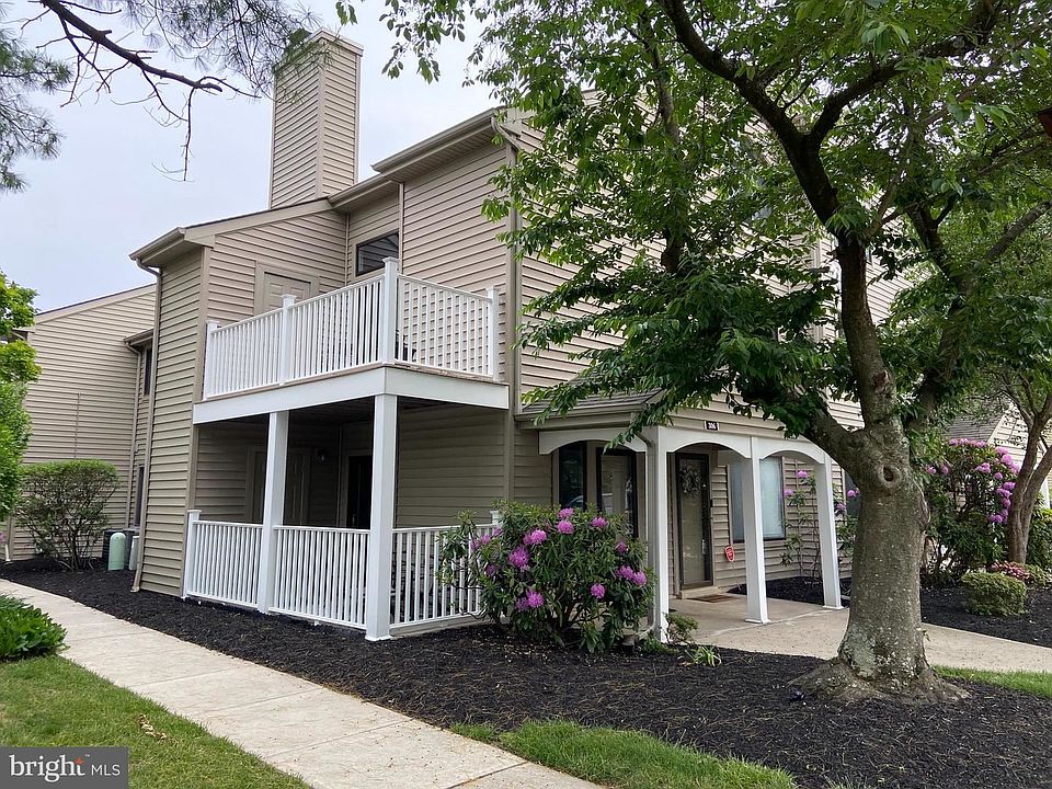 1st image of 306 Gregorys Way
