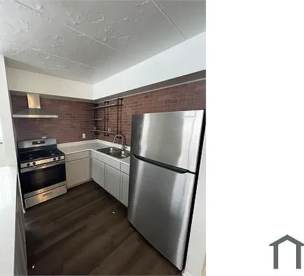 813 W Michigan Ave — Photo 1