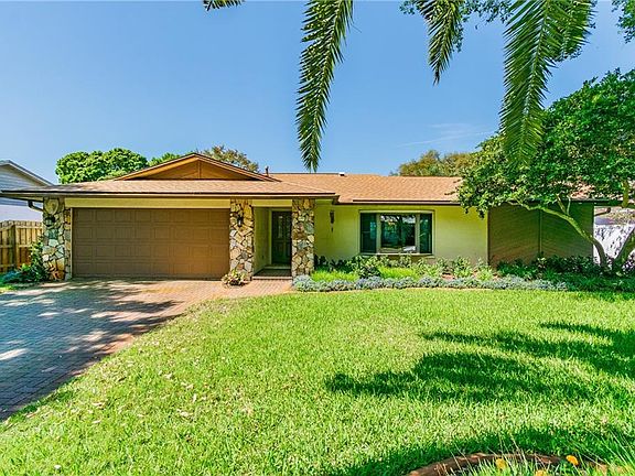 2nd image of 6004 Oakhurst Dr
