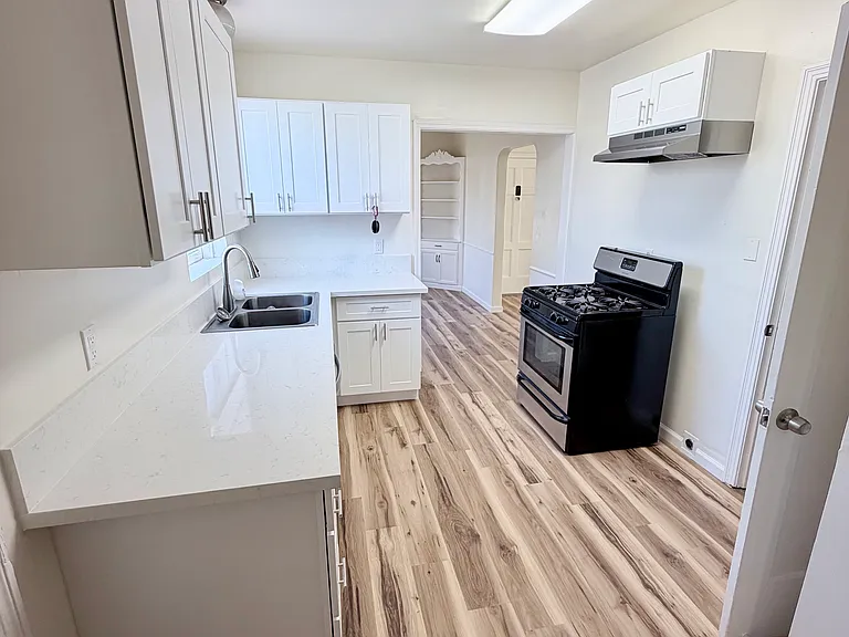 544 W Vassar Ave — Photo 4