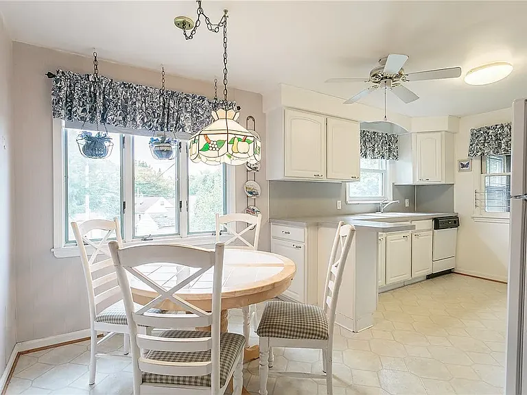 26 Garden Dr — Photo 4