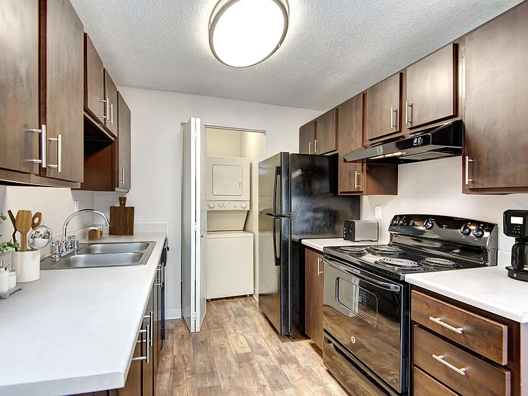 Wellington Apartment Homes — Photo 16