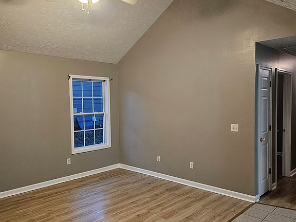 2nd image of 807 Pine Hill Ct