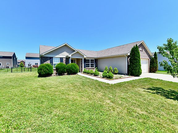 2nd image of 894 Rosewood Dr